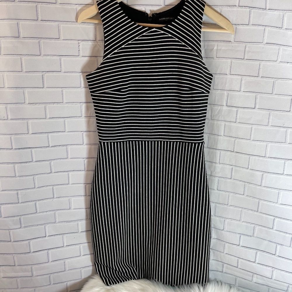 Banana Republic Navy/White Striped‎ Mini Dress Sz 0